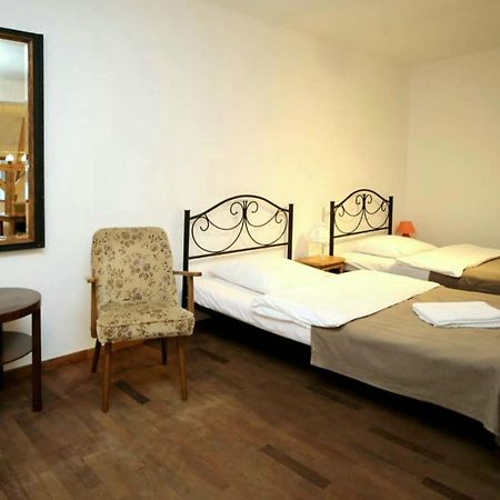 Villa Austeria Staniszow à Jelenia Góra Extérieur photo