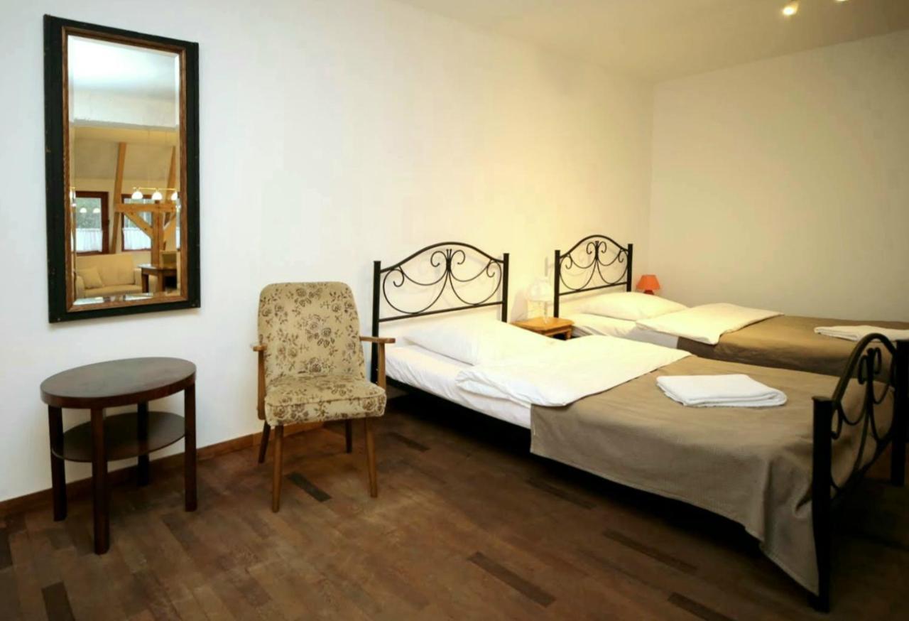 Villa Austeria Staniszow à Jelenia Góra Extérieur photo